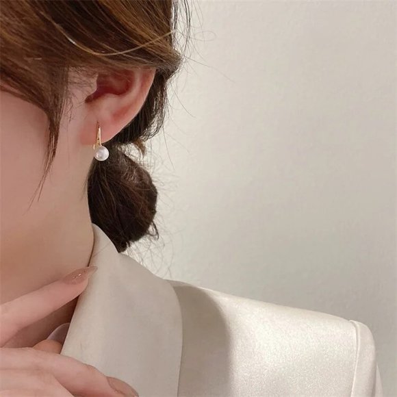 Simple And Design Of Luxury Freshwater Pearl Pendant Earrings - Picture 3 of 8